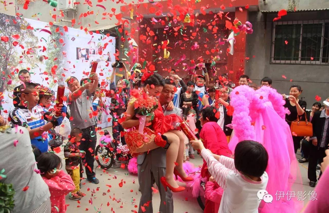 陜西渭南夢(mèng)幻婚禮體驗(yàn)，科技與傳統(tǒng)的完美融合最新結(jié)婚視頻重磅推出