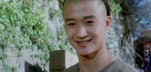 搞笑電視劇探秘，神秘寶藏與小巷深處的特色小店