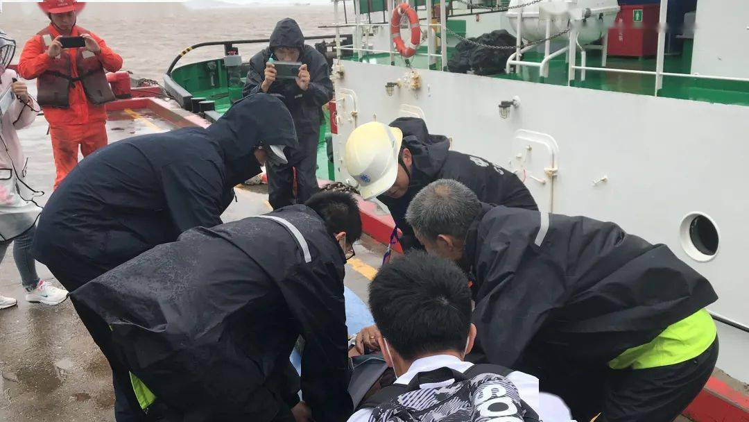 臺風(fēng)最新動態(tài)及實(shí)時(shí)現(xiàn)況報(bào)告