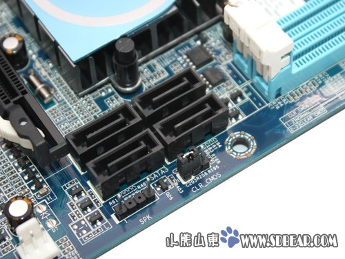 最新主板布局探索，小巷中的科技之旅