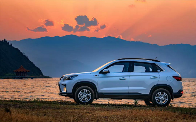 北汽幻速S5最新動(dòng)態(tài)，路上的奇遇與家的溫馨